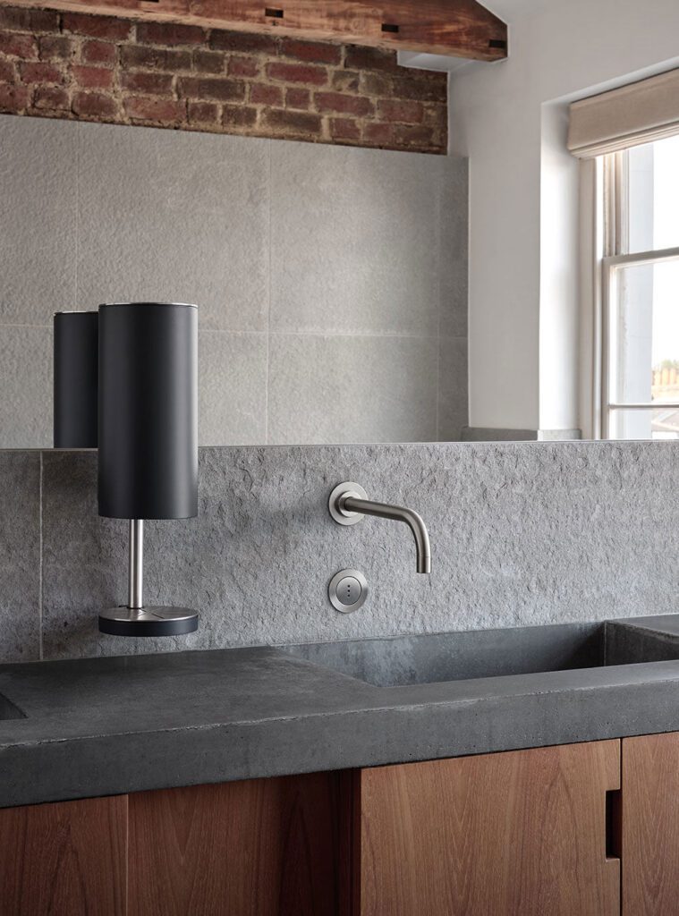 4311 Hands-Free Vertical Basin Tap With Sensor