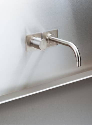 912 Built-In Single Feed Tap