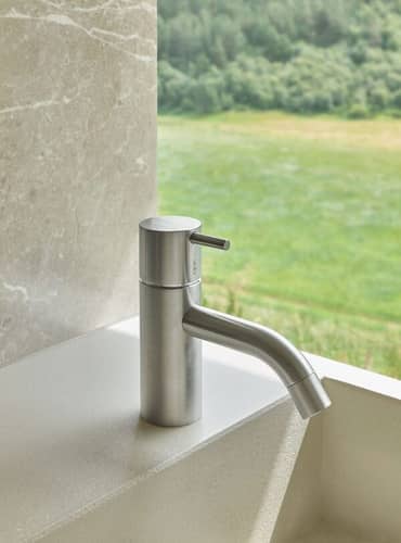 RB1 Pillar Tap For Hot or Cold Water