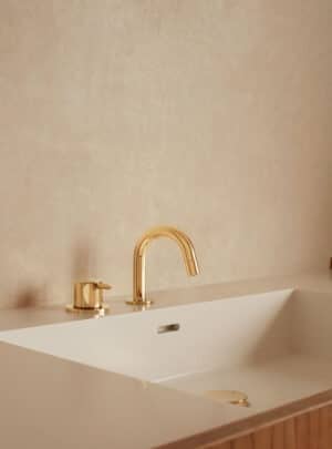 590A One Handle Table Mounted Mixer