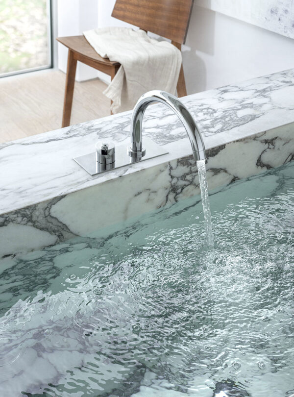 BK7 One Handle Mixer With Swivel Spout