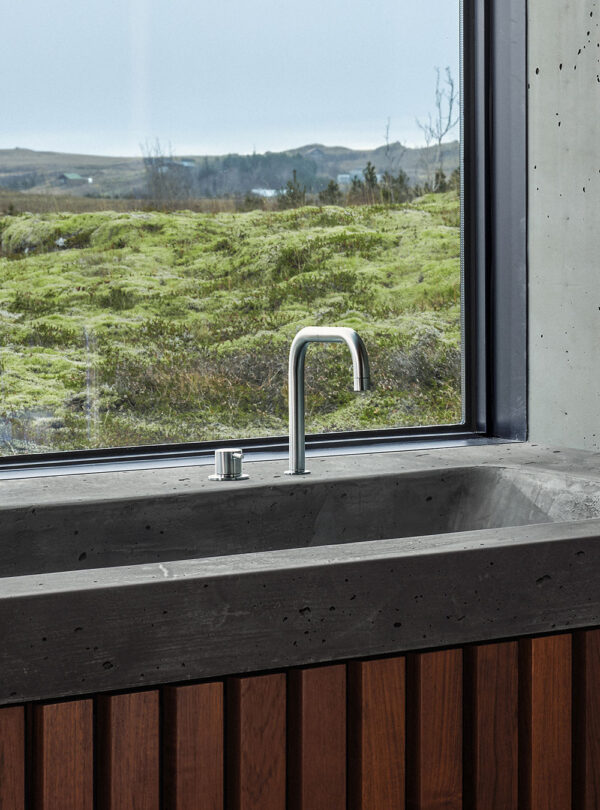 SC5 One Handle Mixer With Double Swivel Spout