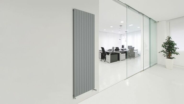 Roda Vertical General Purpose Radiator