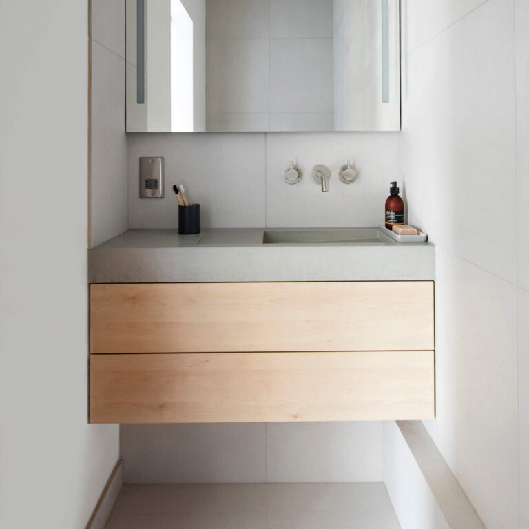 Flor Basin With Offset Vanity Space - Image 2