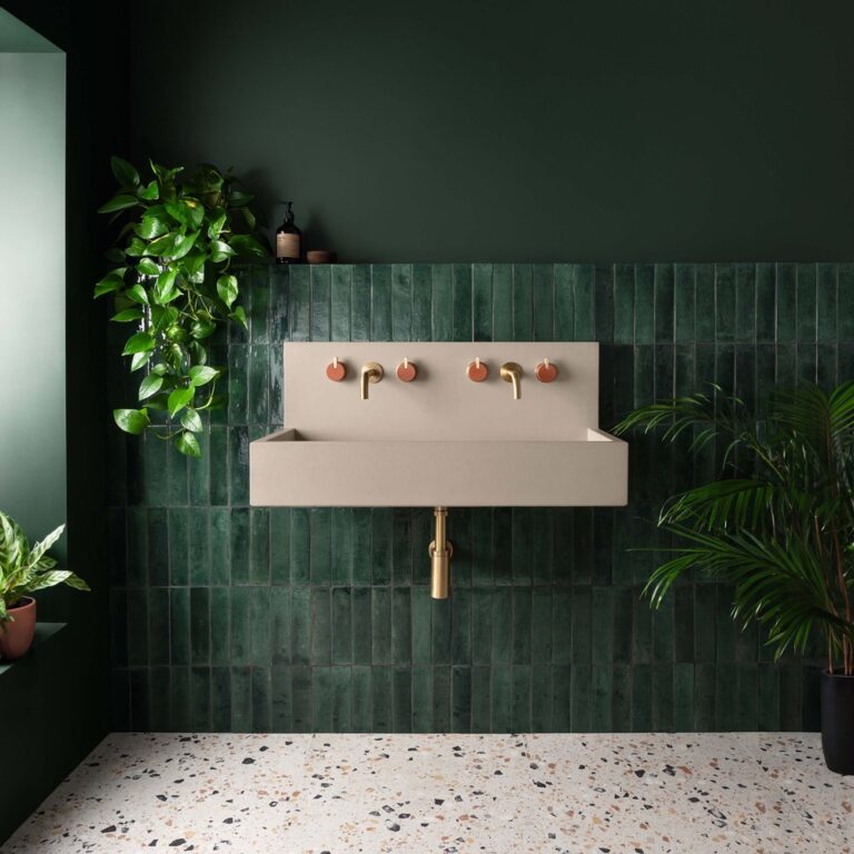 Kern Basin With Integrated Splashback - Image 2