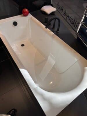 V & B Pavia Quarly Bath - ORIGINAL PRICE £900 - NOW £450
