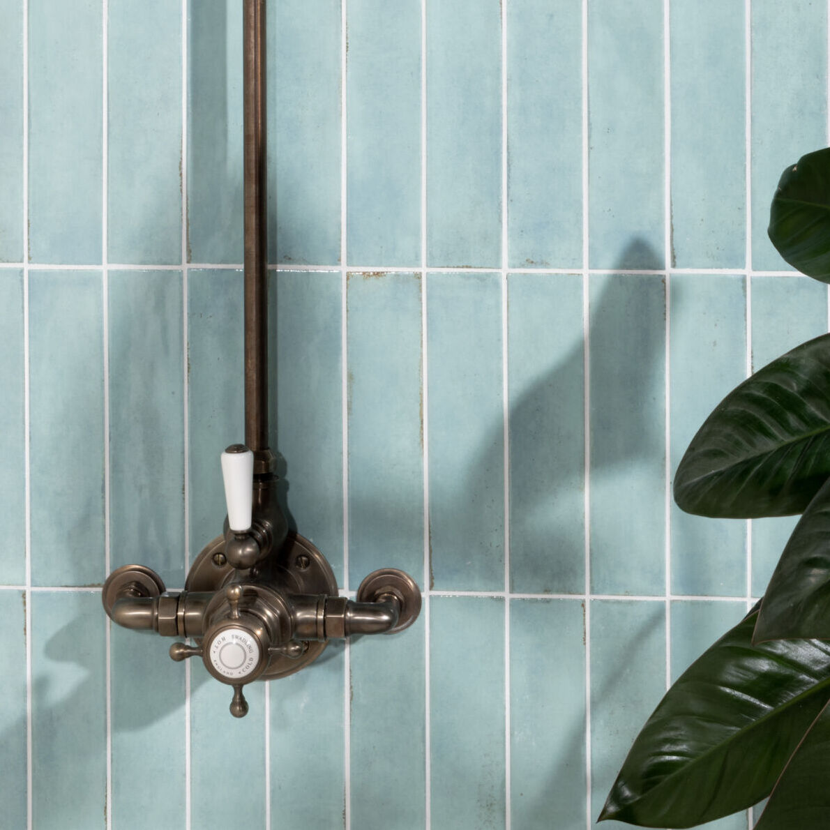 Swadling Invincible Single Exposed Shower Mixer, Rigid Riser Kit and 300 mm Deluge - Image 3